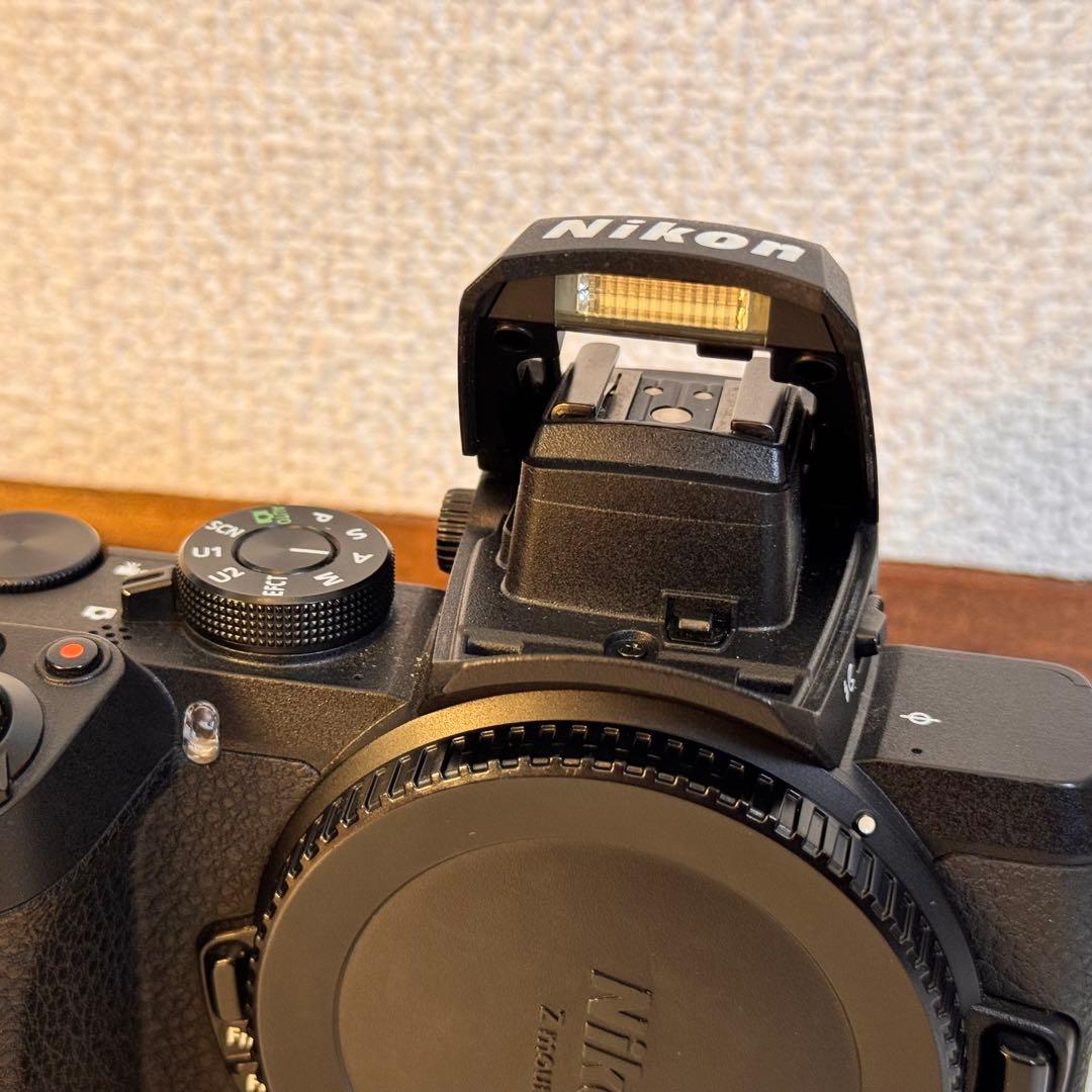 NikonZ50 ボディ バッテリー4つ付き　美品