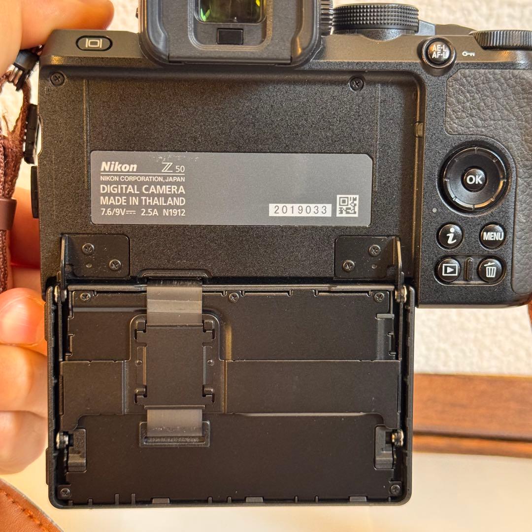 NikonZ50 ボディ バッテリー4つ付き　美品