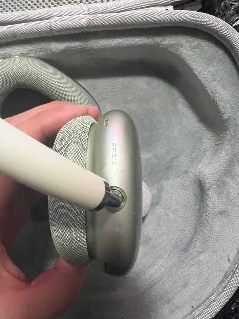 ル*ィ様 air pods max