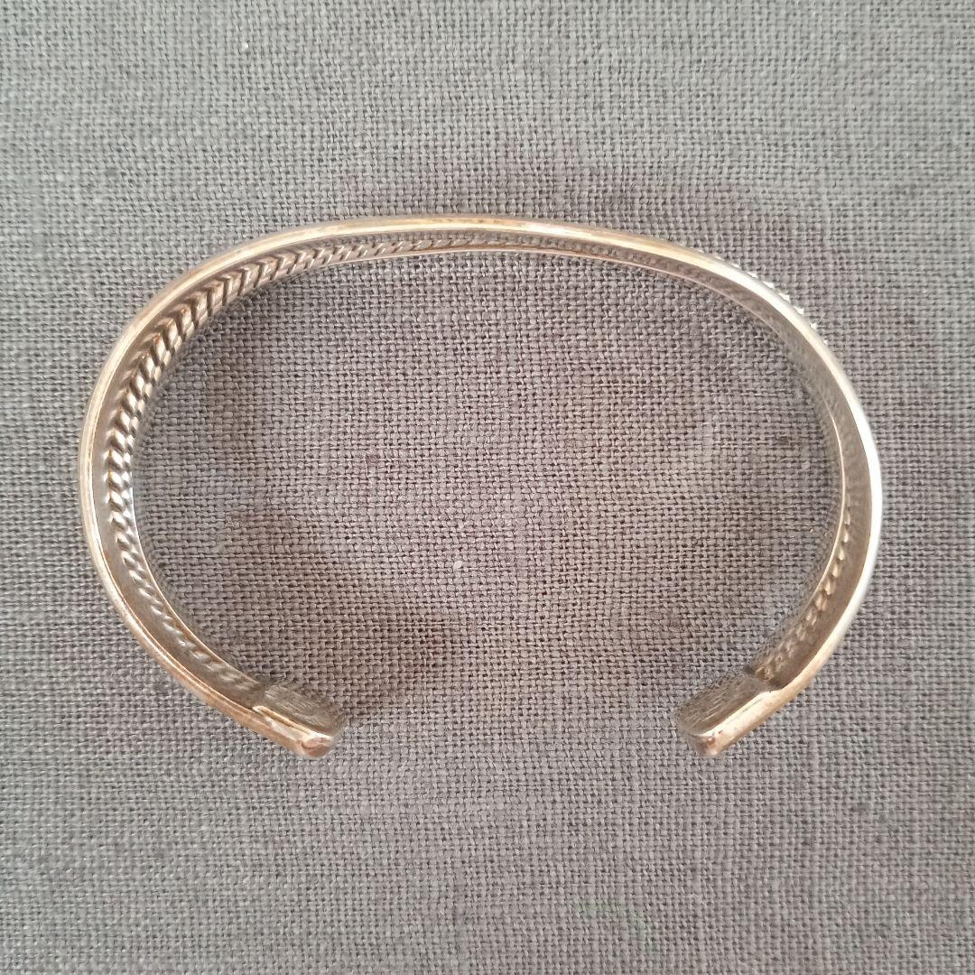 ヴィンテージシルバー ツイストデザイン バングル