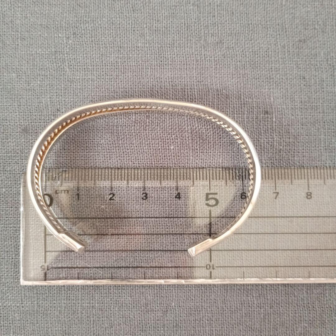 ヴィンテージシルバー ツイストデザイン バングル