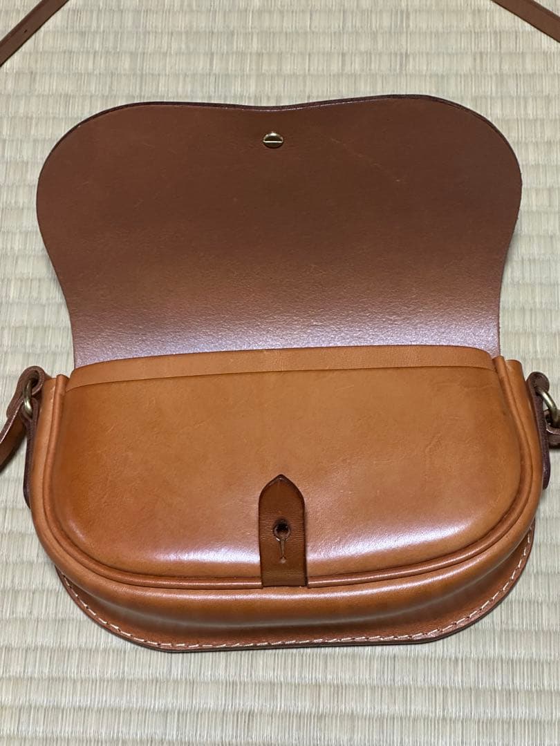 ヘルツ　ギボシミニショルダー