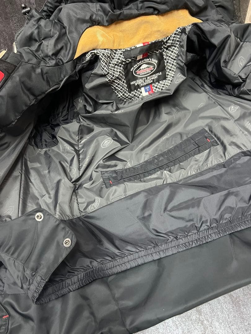 クシタニ アンフェスジャケット