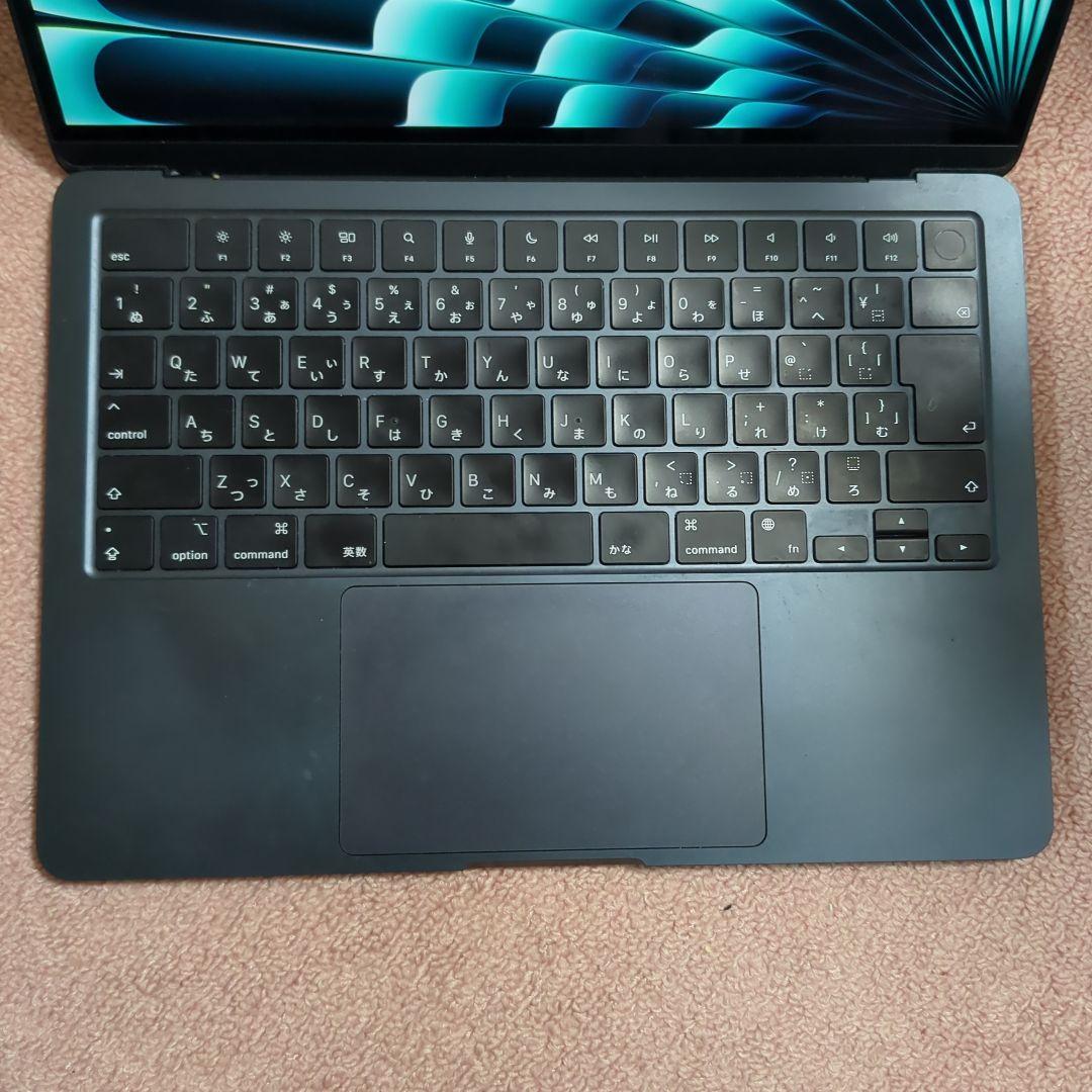 MacBook本体 Macbook Air M2 16GB 256GB