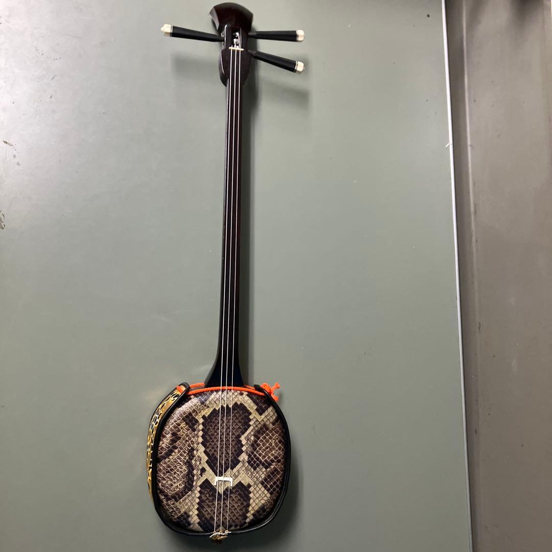 沖縄三味線　アルミハードケース付き　三線
