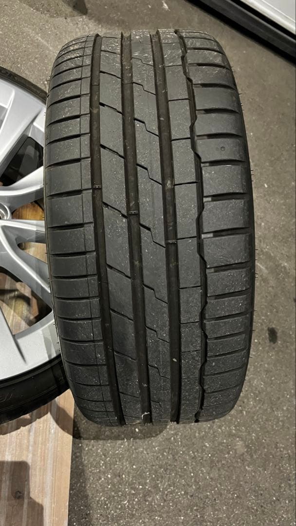 テスラ　モデル3 純正ホイール(4本)