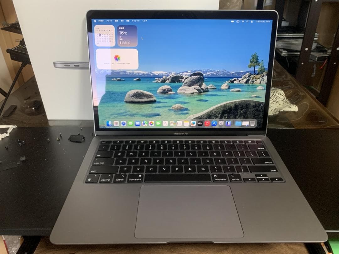 新品同様 MacBook Air A2337 2020 M1/8GB/256GB