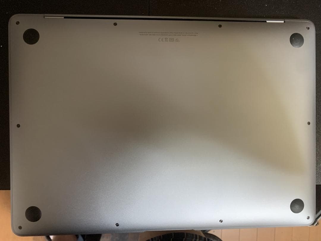 新品同様 MacBook Air A2337 2020 M1/8GB/256GB