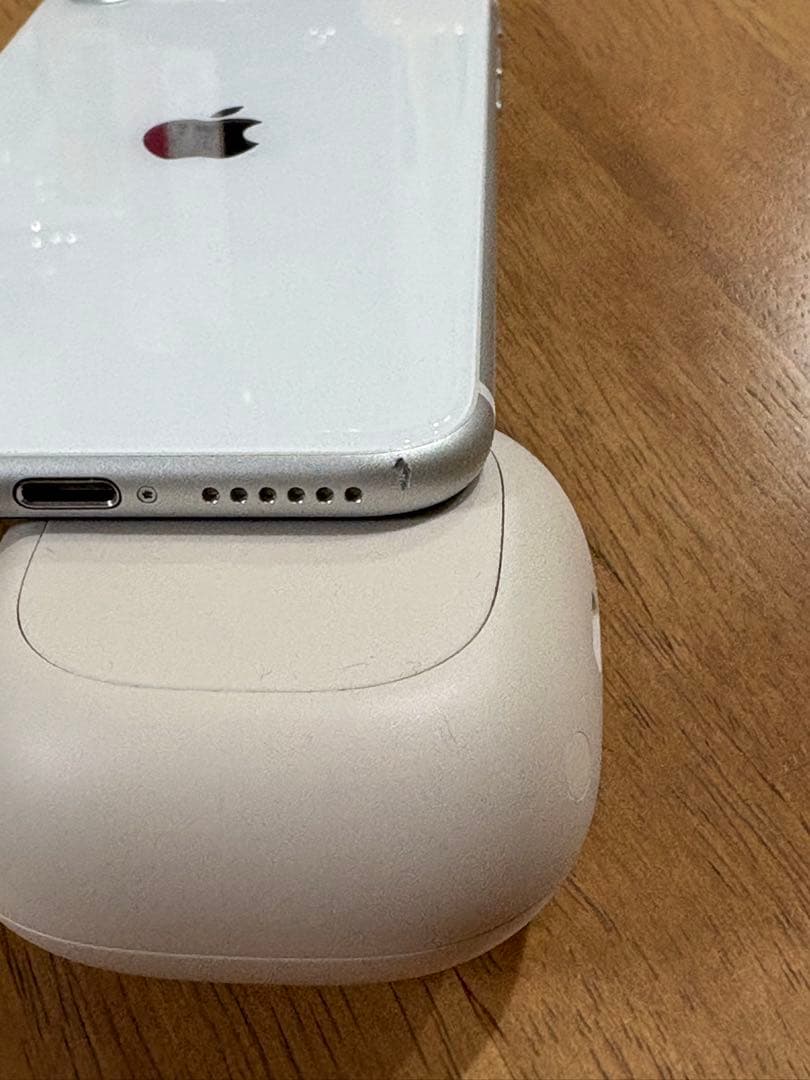 iPhone SE2 白 64GB SIMフリー