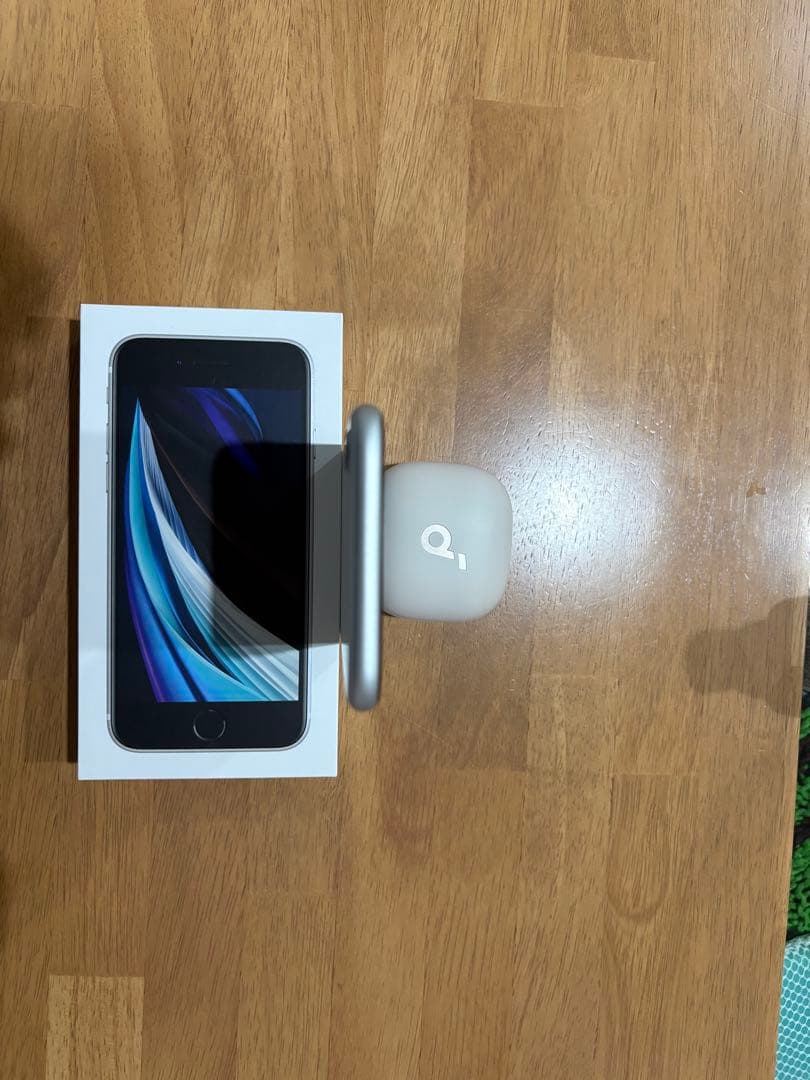 iPhone SE2 白 64GB SIMフリー