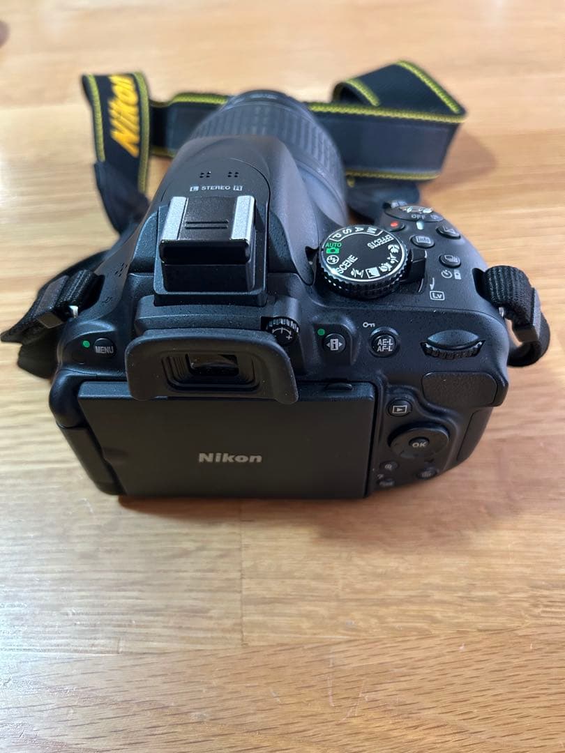Nikon 一眼レフカメラ　D5200