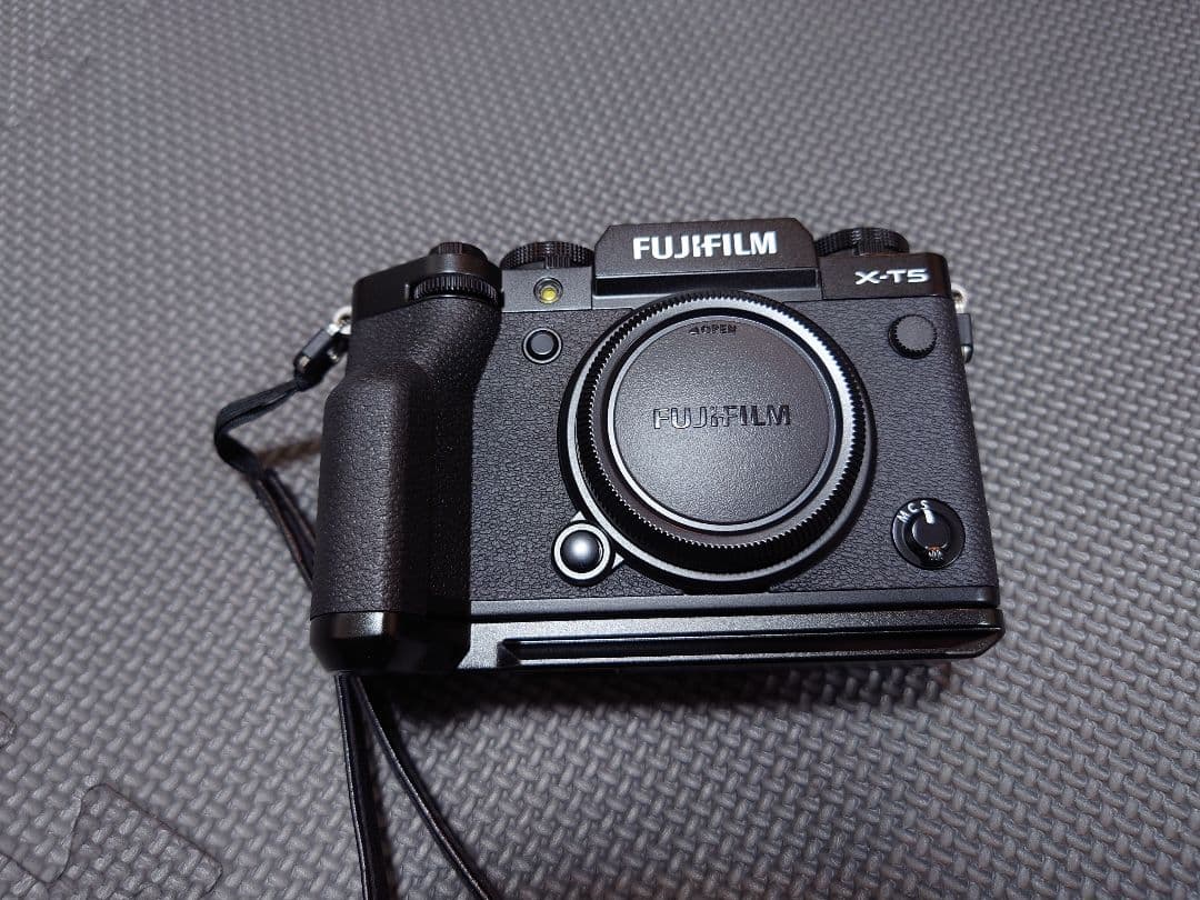 美品 FUJIFILM X-T5 富士フイルム ミラーレス一眼カメラ ボディ