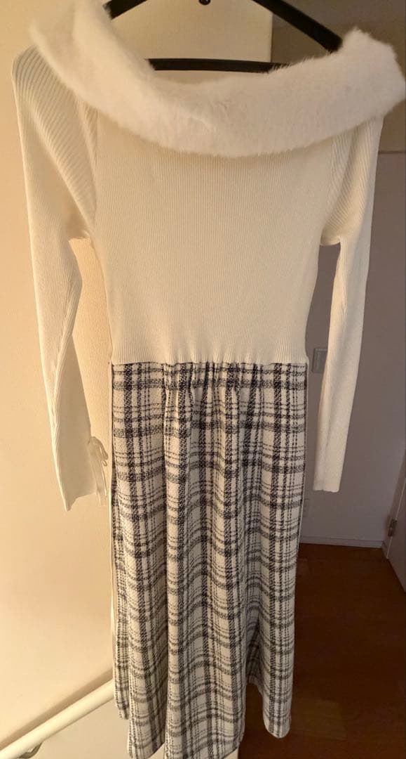 DOLCELICHE FURオフショルドッキングワンピース