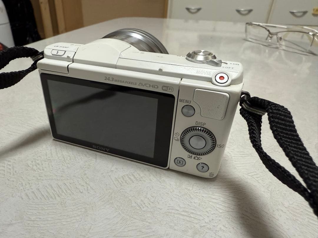 SONY α5100 ミラーレス一眼 ホワイト 16-50mmレンズ 動作確認済