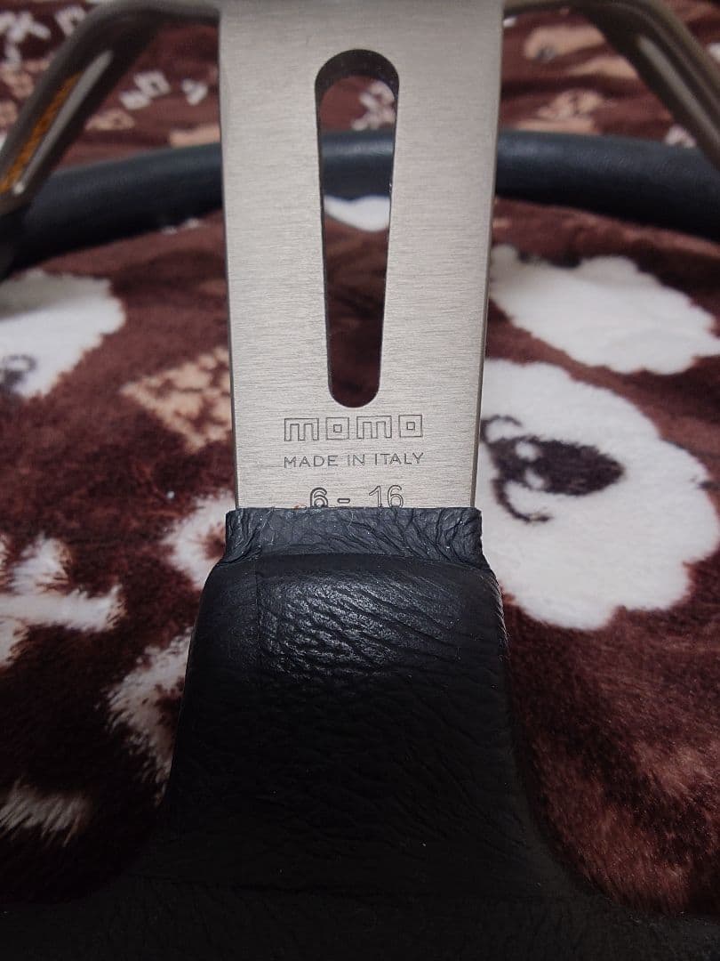 momo Drifting ステアリング 本体 ブラック/イエロー