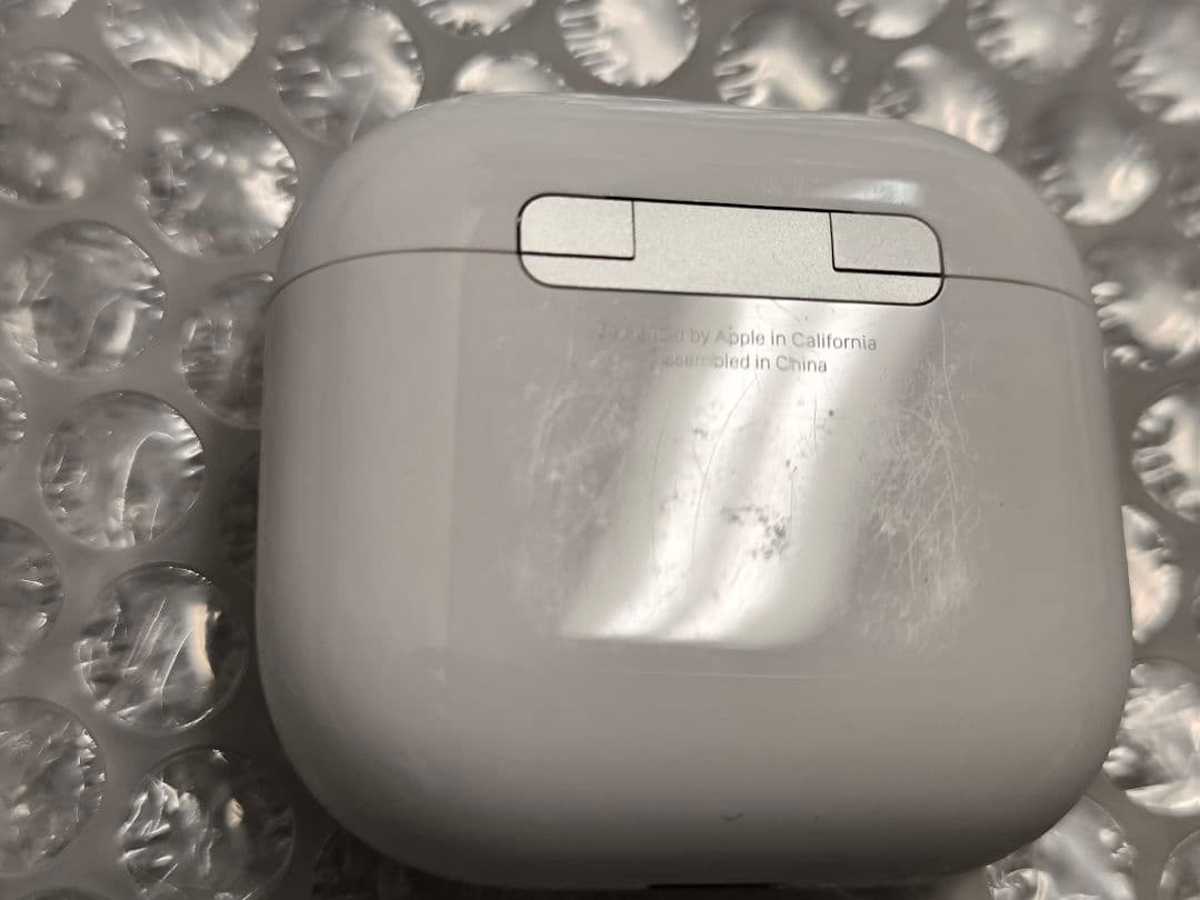 Apple AirPods4 ノイキャン搭載 ★中古品