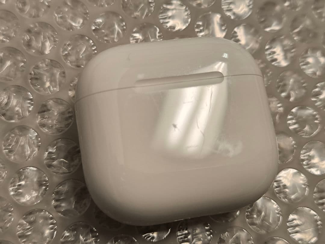 Apple AirPods4 ノイキャン搭載 ★中古品