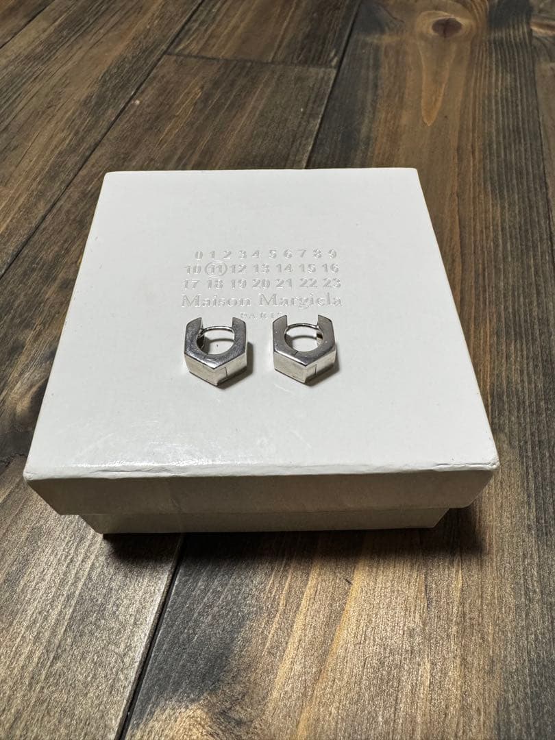 Maison Margiela ボルト＆ナット フープピアス