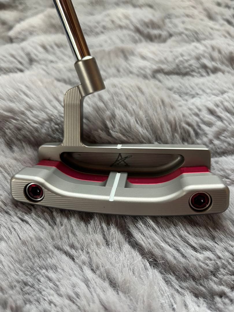 売り切りツルヤアクセルゼロトルクパター