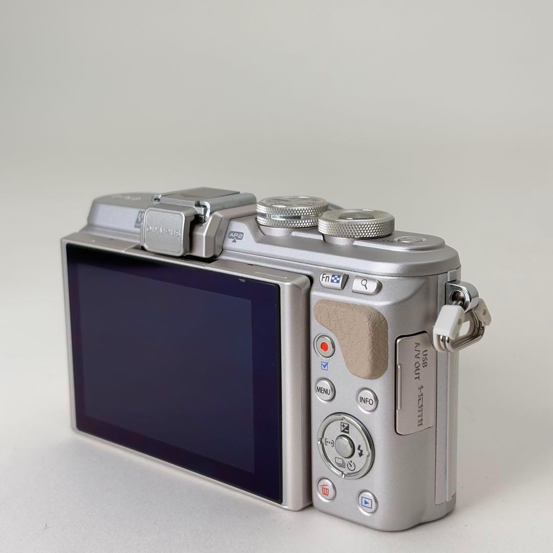 OLYMPUS オリンパス PEN E-PL8 ダブルレンズ シャッタ数475回