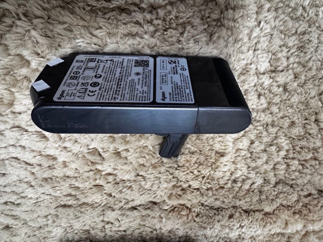 ダイソン コードレス掃除機Dyson Cyclone V10 Fluffy