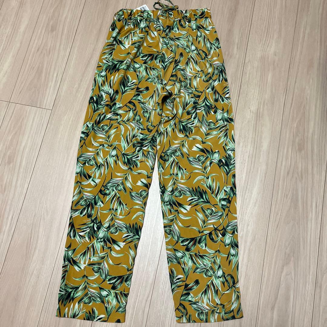 Spick & Span リーフプリント　リラックスパンツ