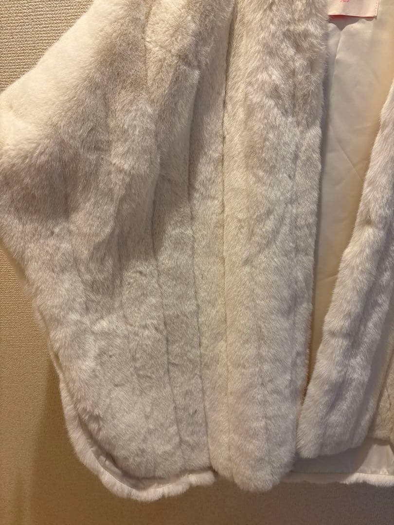 Lemonplet レモンプレット　エコファーフーデッドポンチョ　オフホワイト