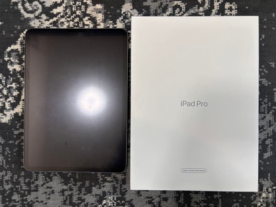 iPadPro 11インチ 第3世代 256GBスペースグレイ MHQU3J/A