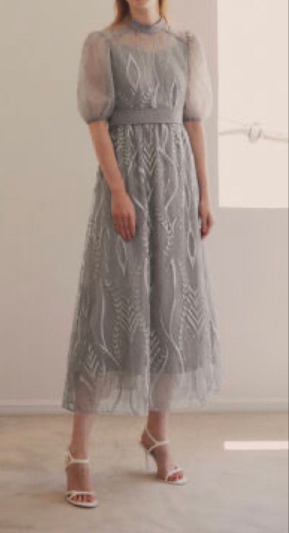 leja スパンコール刺繍レースプチハイネックAラインドレス