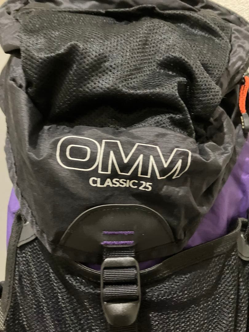 OMM Classic 25 トレイルランニング 軽量 バックパック 紫×黒