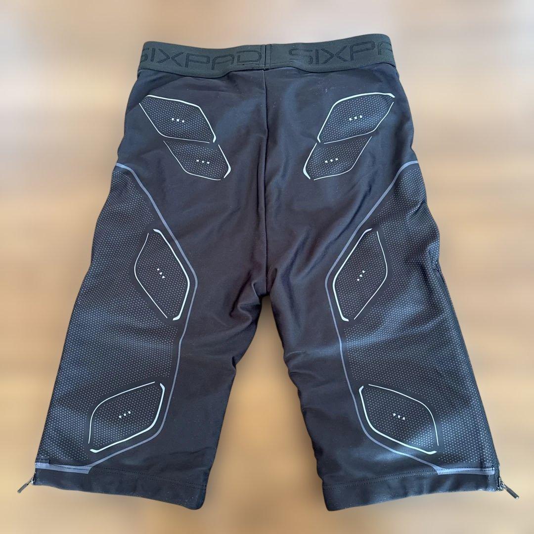 SIXPAD トレーニングウェア 半袖・ショートパンツセット