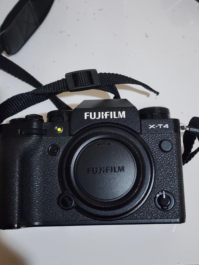 FUJIFILMフジフイルムXT4 XF16-80mm f/4 R OIS WR