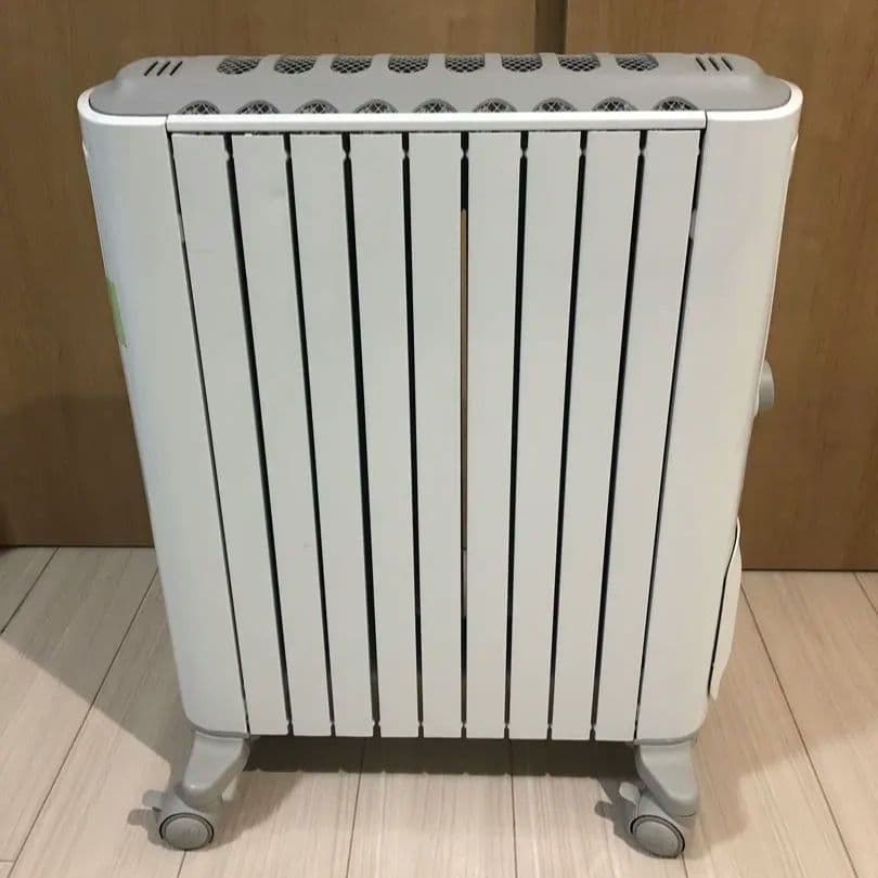 値下げ！DeLonghi BelCald オイルヒーター ホワイト