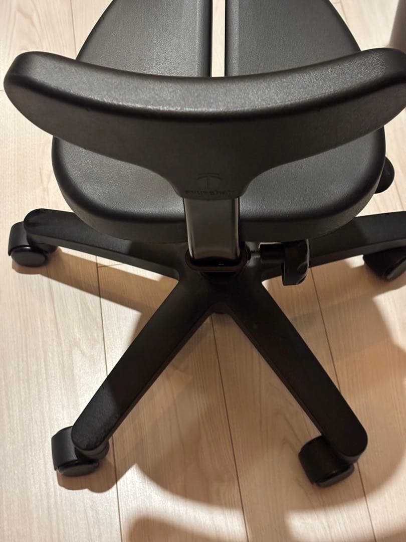 アーユルチェア　オクトパス　ブラック　体圧分散マット付