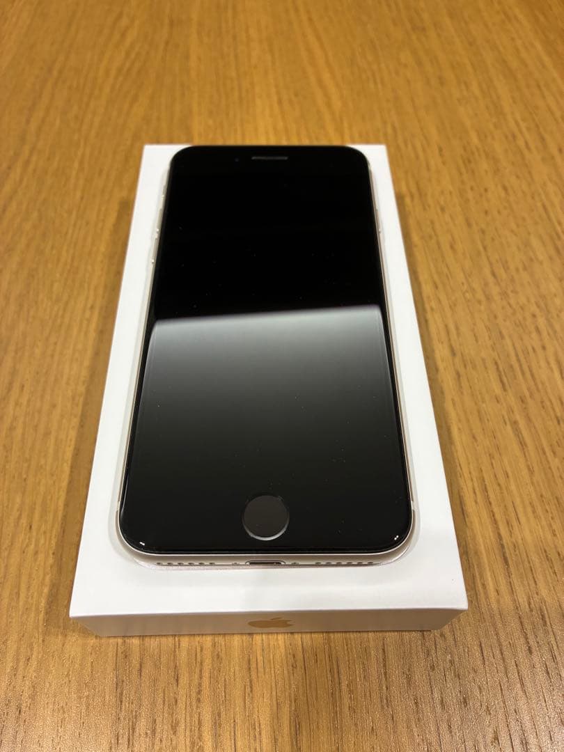 【美品】 アイフォン iPhone SE (第3世代)スターライト 64GB