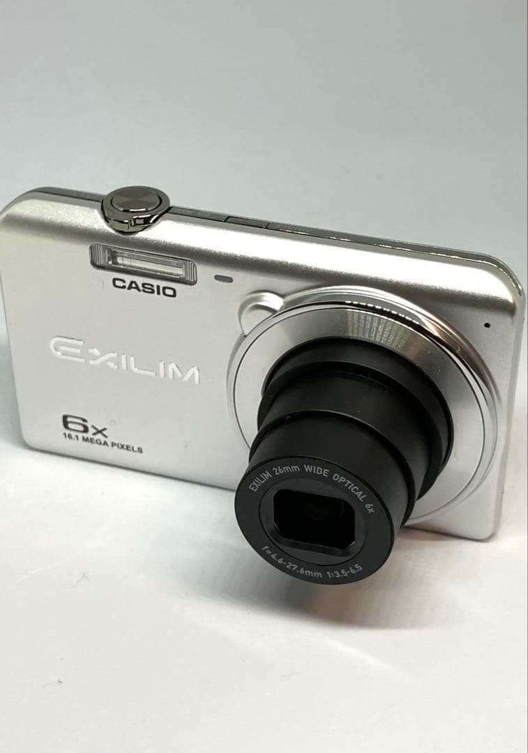 【美品】CASIO カシオ EXILIM EX-Z880 シルバー デジカメ