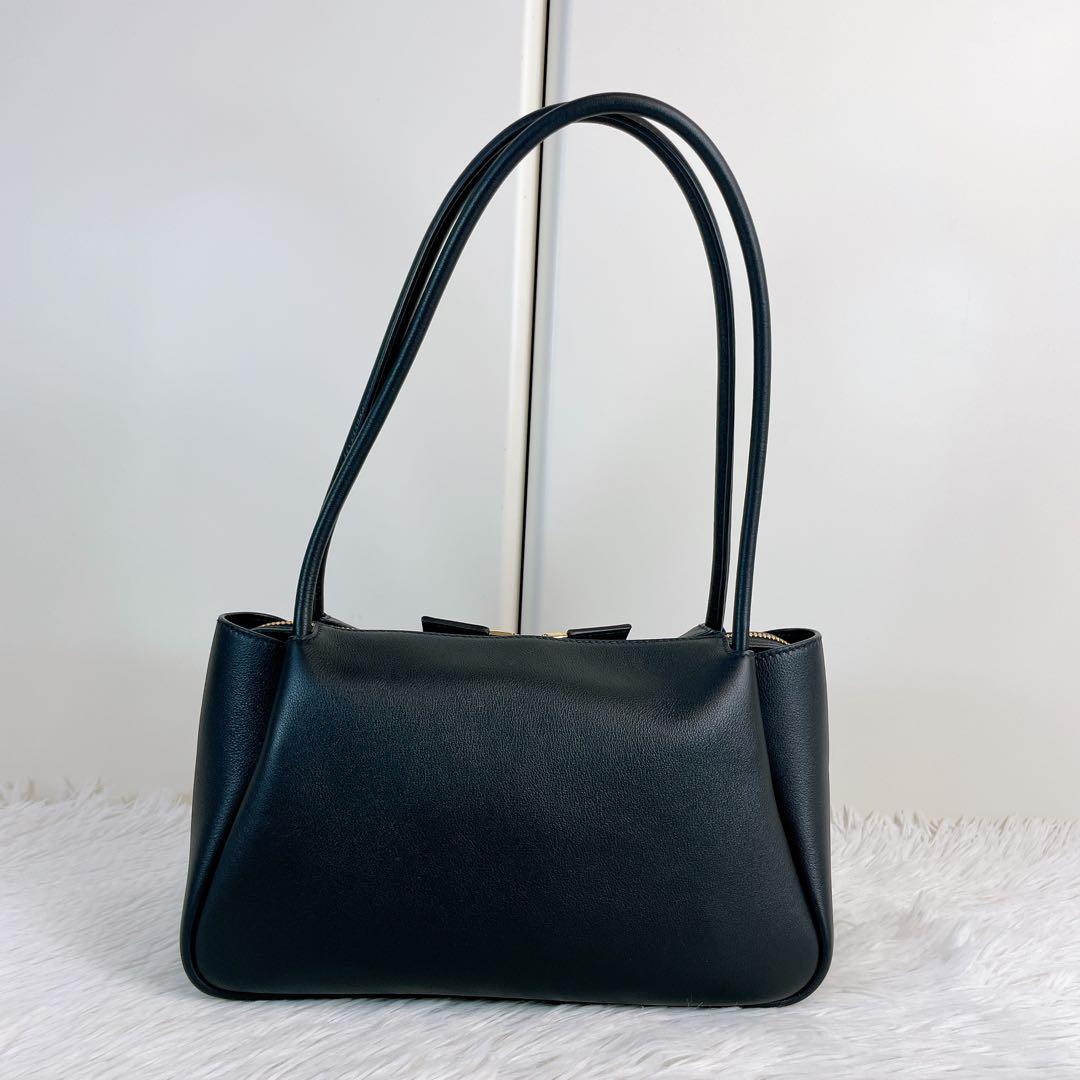 ●美品●PRADA プラダ　ハンドバッグ　レザー　ブラック　24SS