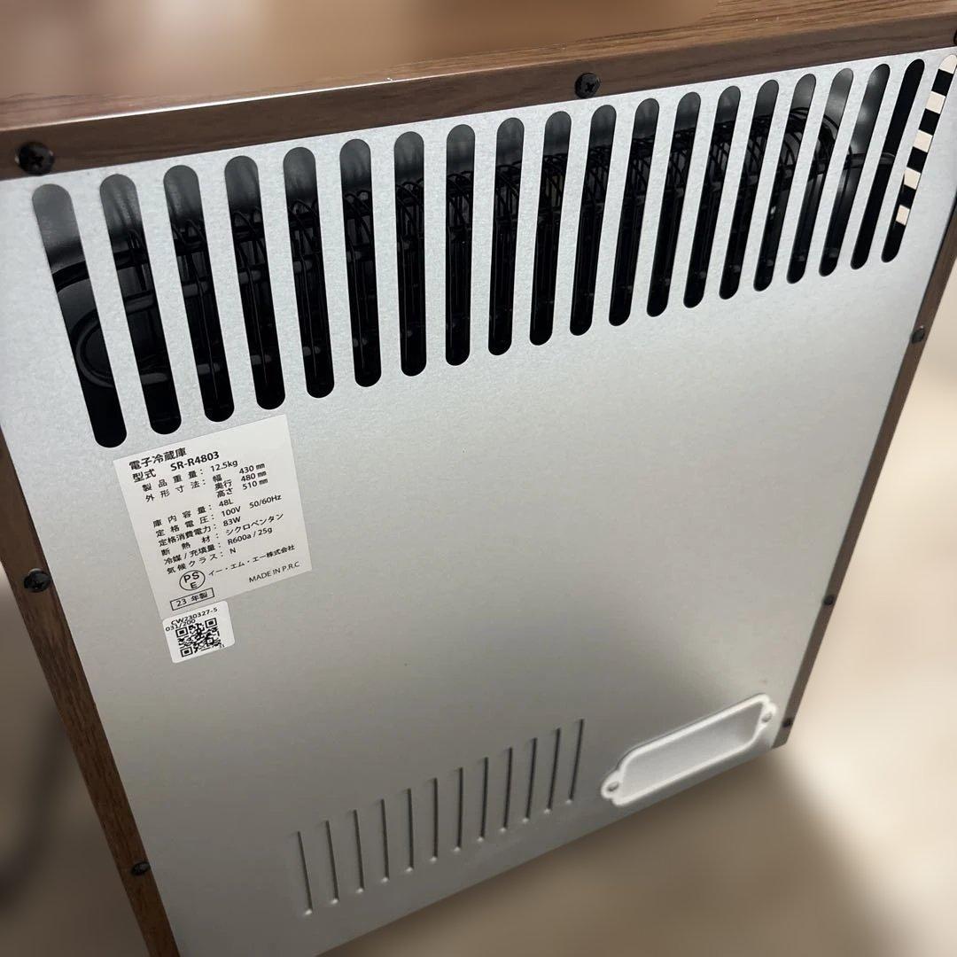 sunruck ペルチェ式2023年製「冷庫さん」ウッド調　説明書付き冷蔵庫