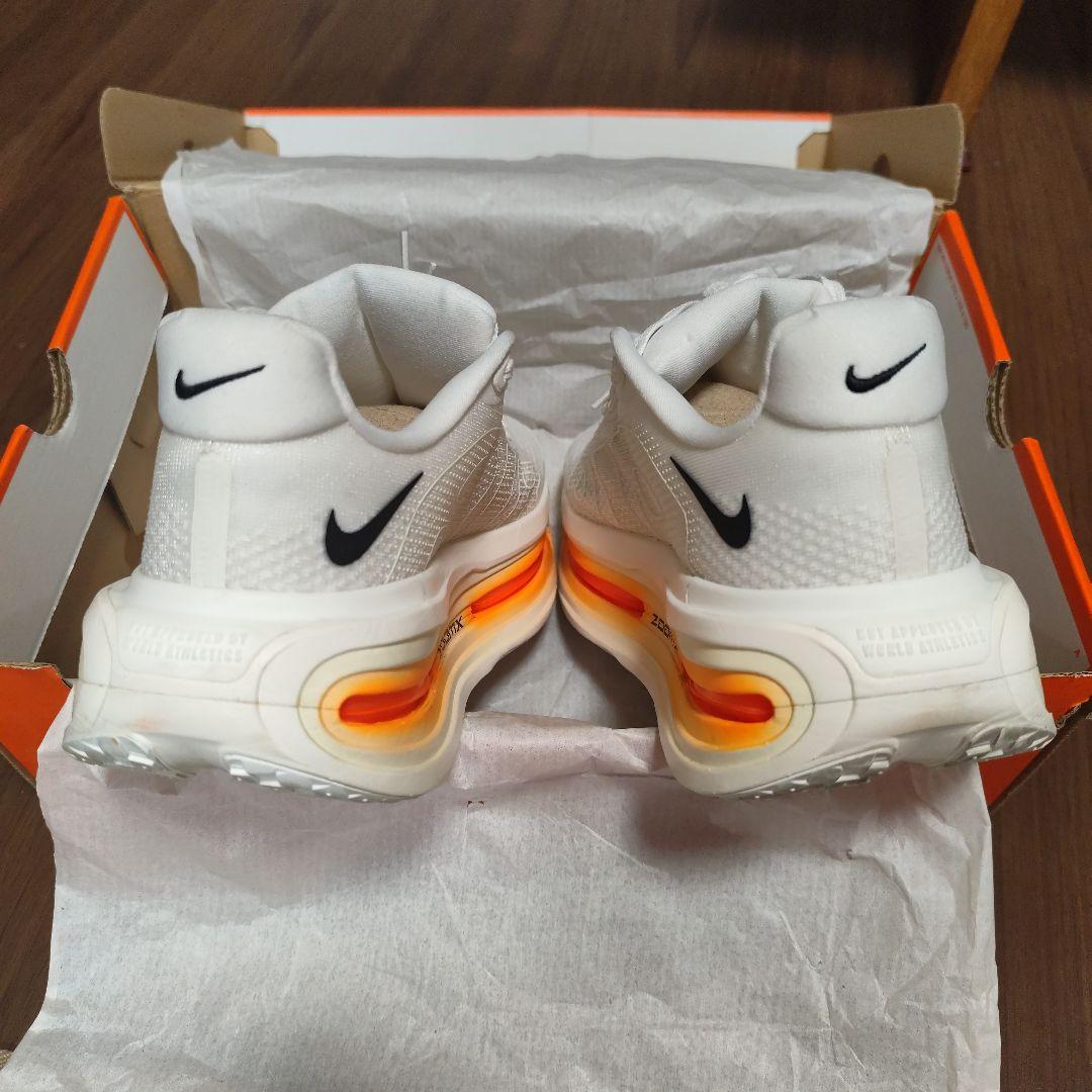 NIKE ボメロプレミアム ホワイト/オレンジ 27.0cm