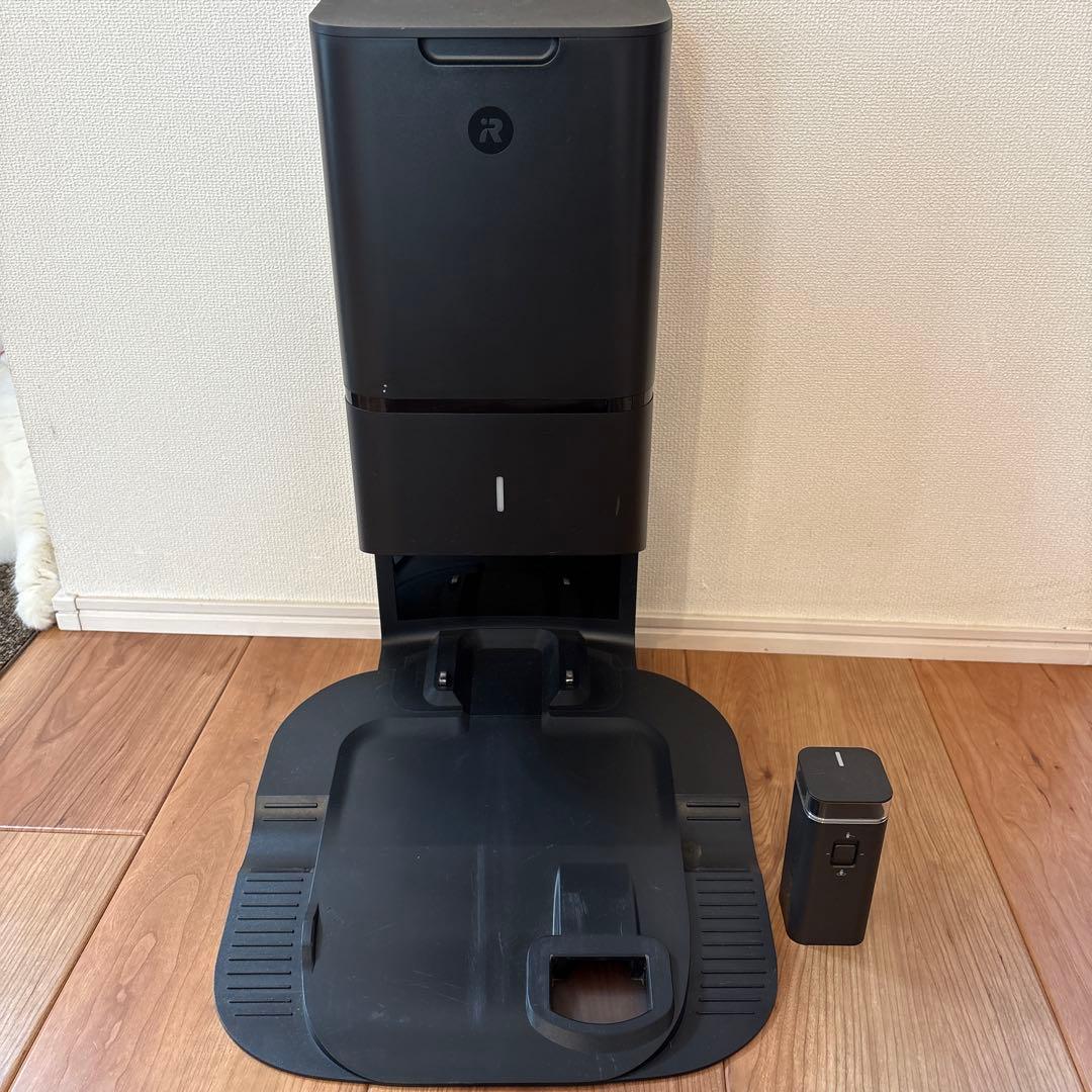 iRobot Roomba i7 本体