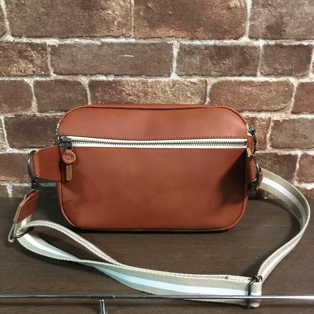 kanmi ボディーバッグ　ブラウン