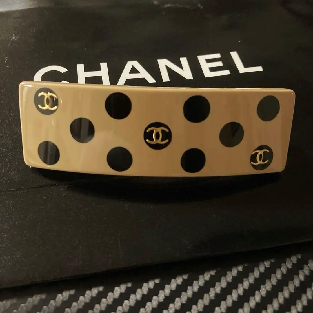 CHANELココマーク　ヘアバレッタ ヘアアクセサリー★フランス製、ドット