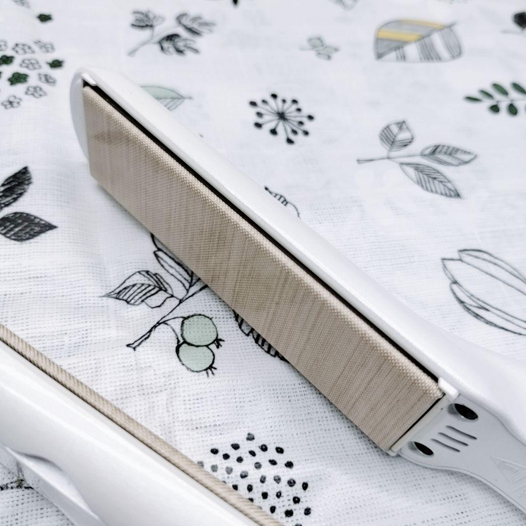 ほぼ未使用⭐️付属品完備 KINUJO 絹女 ストレート アイロン ホワイト