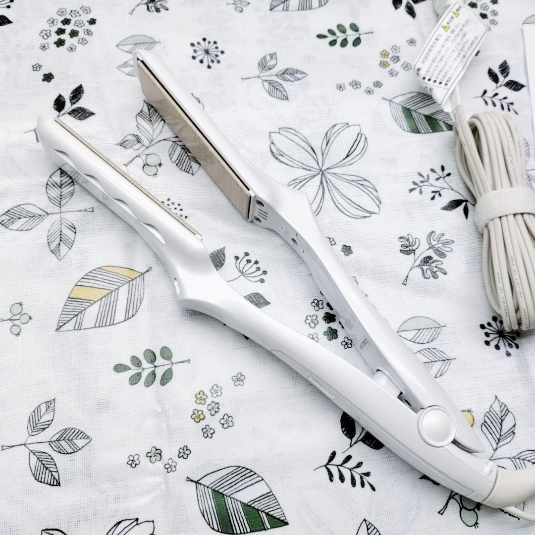 ほぼ未使用⭐️付属品完備 KINUJO 絹女 ストレート アイロン ホワイト