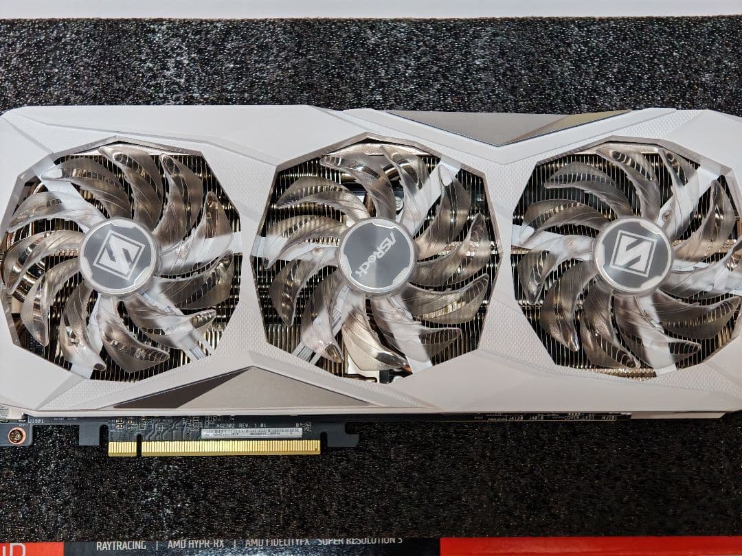 グラフィックボード・グラボ・ビデオカード ASRock Radeon RX 7800 XT 16GB OC Edition