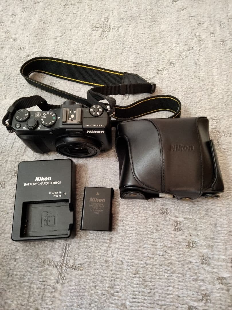 ニコン　COOLPIX　P7000