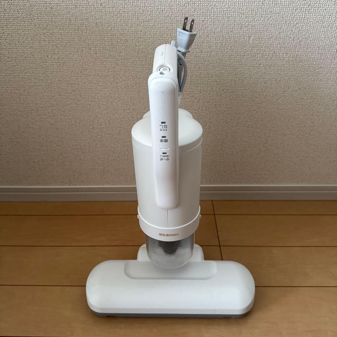 アイリスオーヤマふとんクリーナーFCA-B2H-W