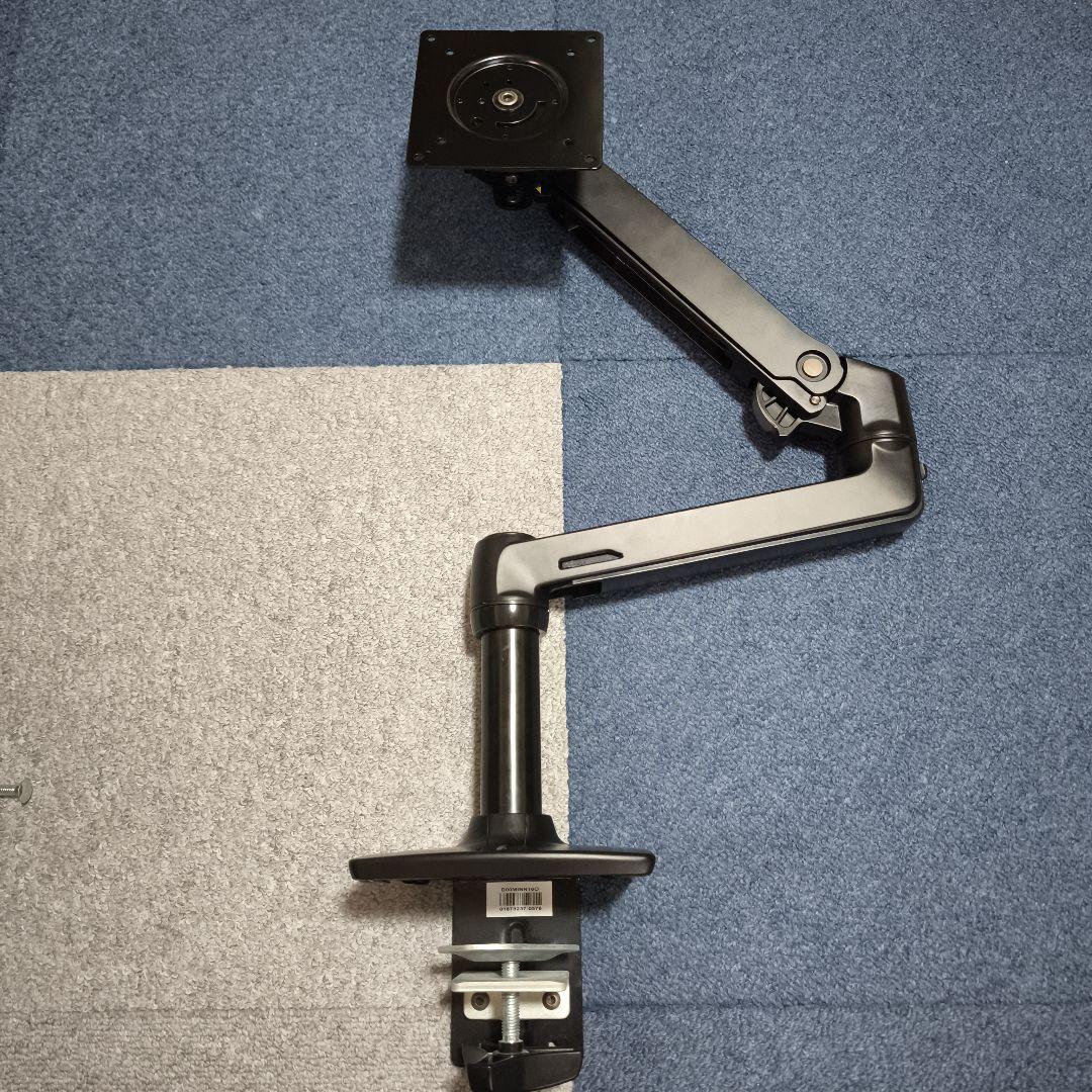 amazon basics モニターアーム 黒 エルゴトロンOEM