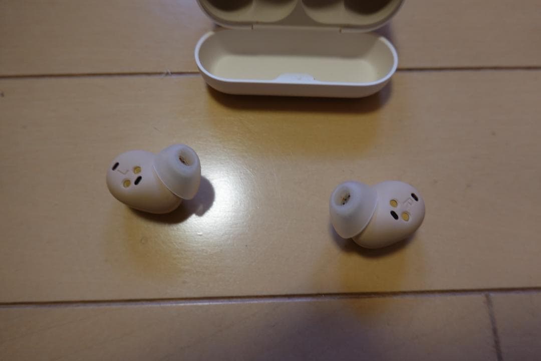 ワイヤレスイヤホン Jabra Elite 10（クリーム）