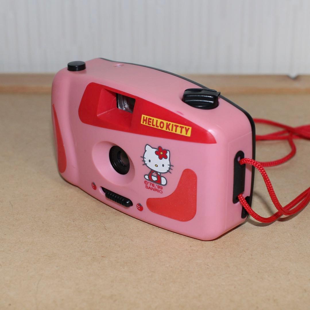 完動品　フィルムカメラ　ハローキティ